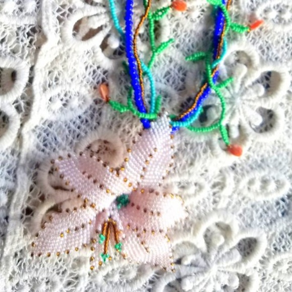 ✿ Beaded Handmade Pink Lily 3D Flower Necklace - Picture 4 of 5